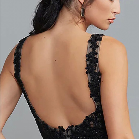 NWT Gorgeous V-Neck Embroidered Bodice Chiffon Prom Dress Long Gown Navy Sz 2 - Picture 5 of 14